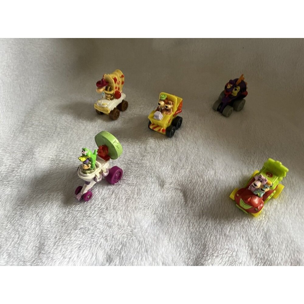 1990s Yogi Bear & BooBoo, Huckleberry Hound And Snagglepuss Car & more/5 total